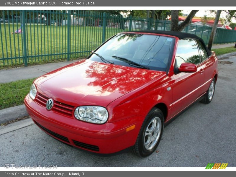 Tornado Red / Beige 2001 Volkswagen Cabrio GLX