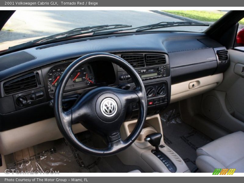 Tornado Red / Beige 2001 Volkswagen Cabrio GLX