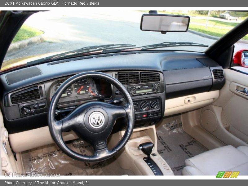 Dashboard of 2001 Cabrio GLX
