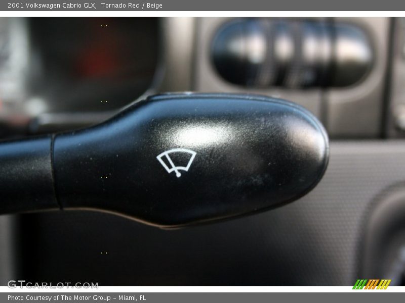 Tornado Red / Beige 2001 Volkswagen Cabrio GLX