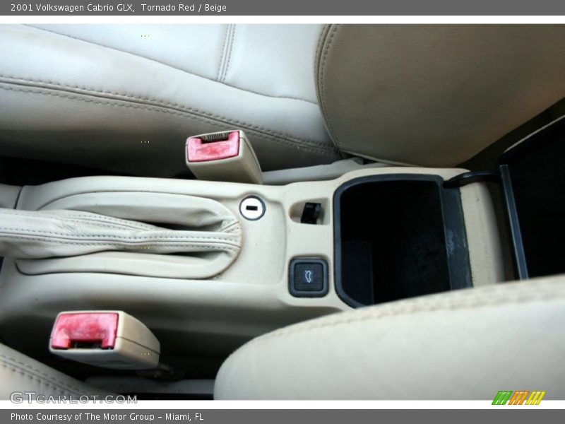Tornado Red / Beige 2001 Volkswagen Cabrio GLX