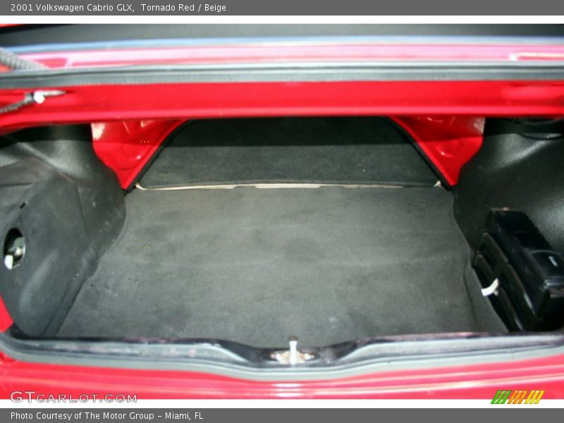 Tornado Red / Beige 2001 Volkswagen Cabrio GLX