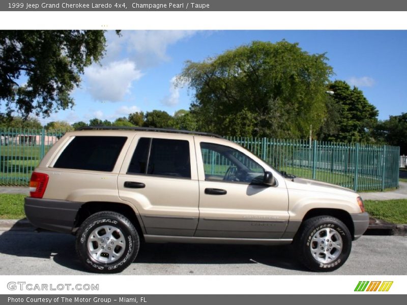Champagne Pearl / Taupe 1999 Jeep Grand Cherokee Laredo 4x4