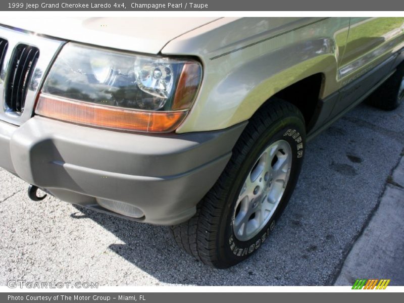 Champagne Pearl / Taupe 1999 Jeep Grand Cherokee Laredo 4x4