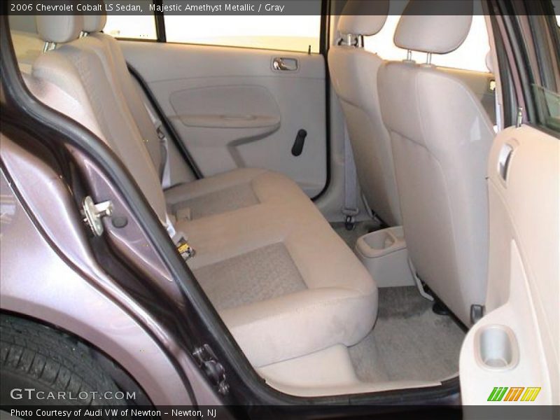 Majestic Amethyst Metallic / Gray 2006 Chevrolet Cobalt LS Sedan