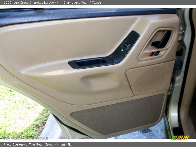 Champagne Pearl / Taupe 1999 Jeep Grand Cherokee Laredo 4x4