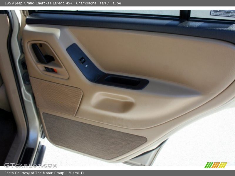 Champagne Pearl / Taupe 1999 Jeep Grand Cherokee Laredo 4x4