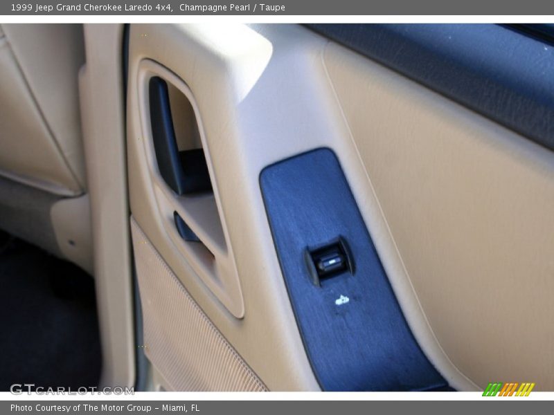 Champagne Pearl / Taupe 1999 Jeep Grand Cherokee Laredo 4x4