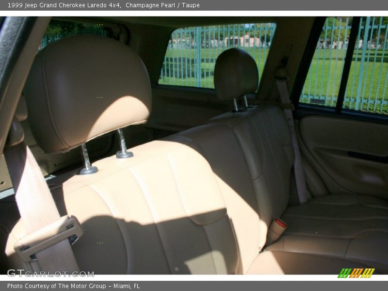 Champagne Pearl / Taupe 1999 Jeep Grand Cherokee Laredo 4x4