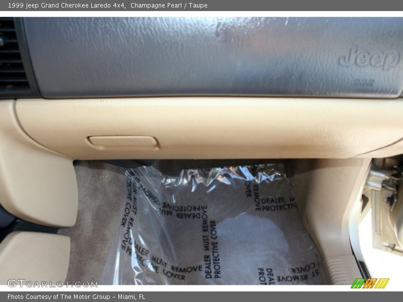 Champagne Pearl / Taupe 1999 Jeep Grand Cherokee Laredo 4x4