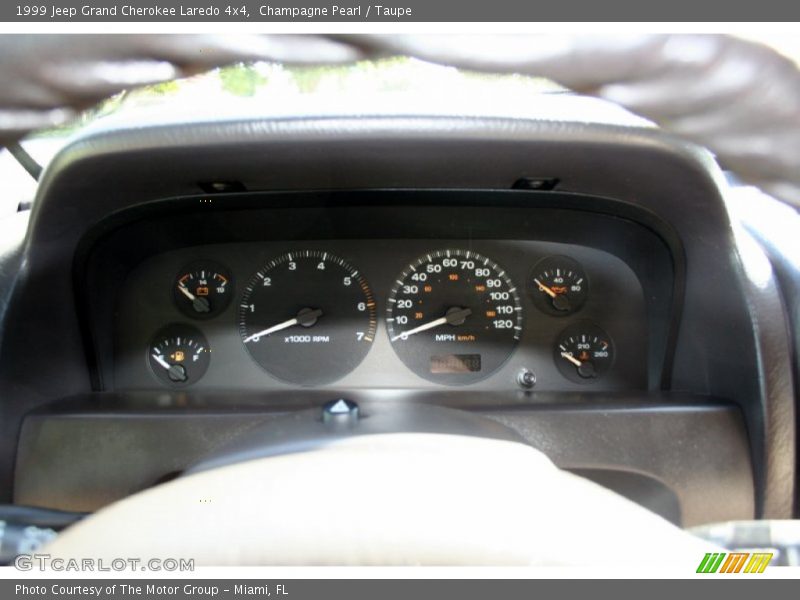 Champagne Pearl / Taupe 1999 Jeep Grand Cherokee Laredo 4x4