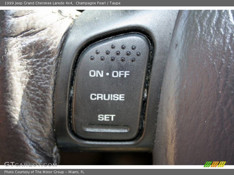 Champagne Pearl / Taupe 1999 Jeep Grand Cherokee Laredo 4x4