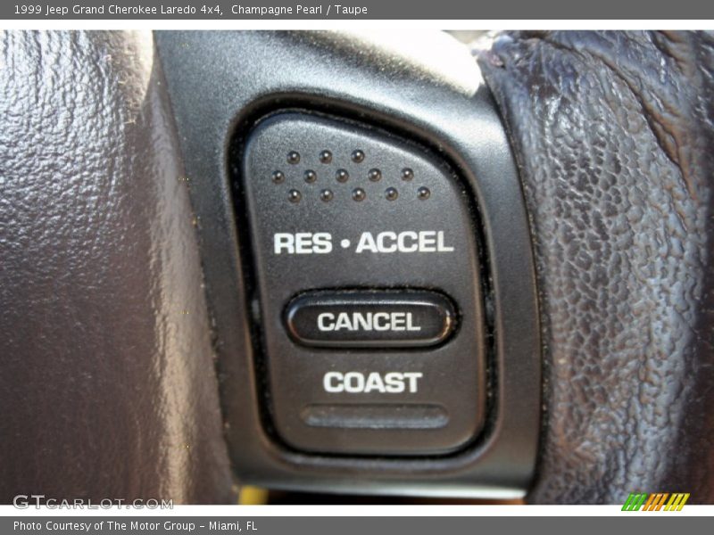 Champagne Pearl / Taupe 1999 Jeep Grand Cherokee Laredo 4x4