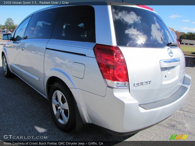 Radiant Silver / Gray 2009 Nissan Quest 3.5