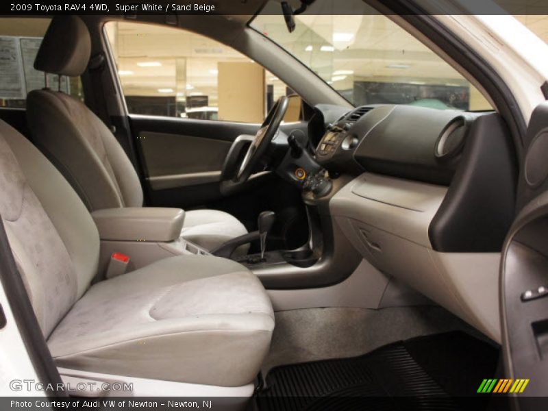 Super White / Sand Beige 2009 Toyota RAV4 4WD