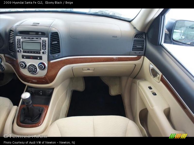Ebony Black / Beige 2009 Hyundai Santa Fe GLS