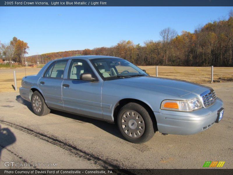 Light Ice Blue Metallic / Light Flint 2005 Ford Crown Victoria