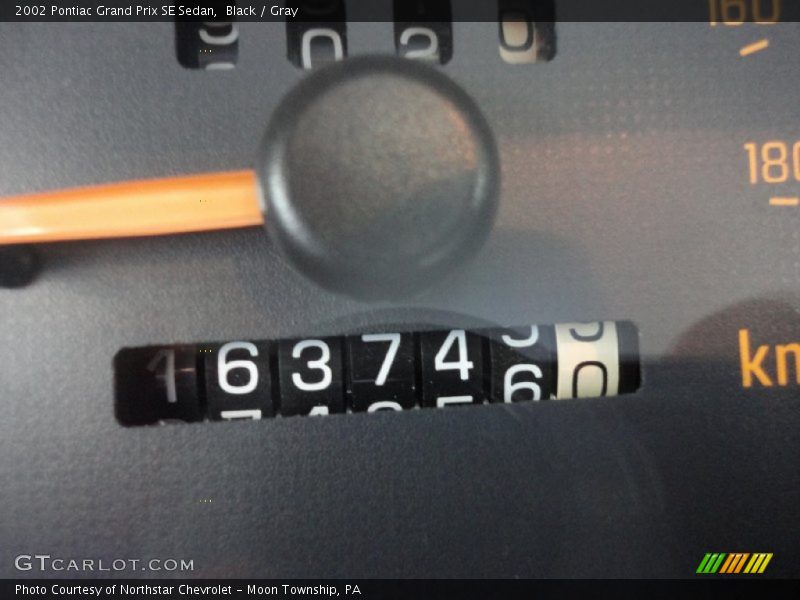 Black / Gray 2002 Pontiac Grand Prix SE Sedan