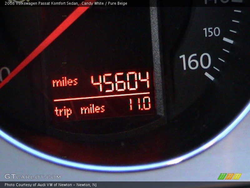 Candy White / Pure Beige 2008 Volkswagen Passat Komfort Sedan