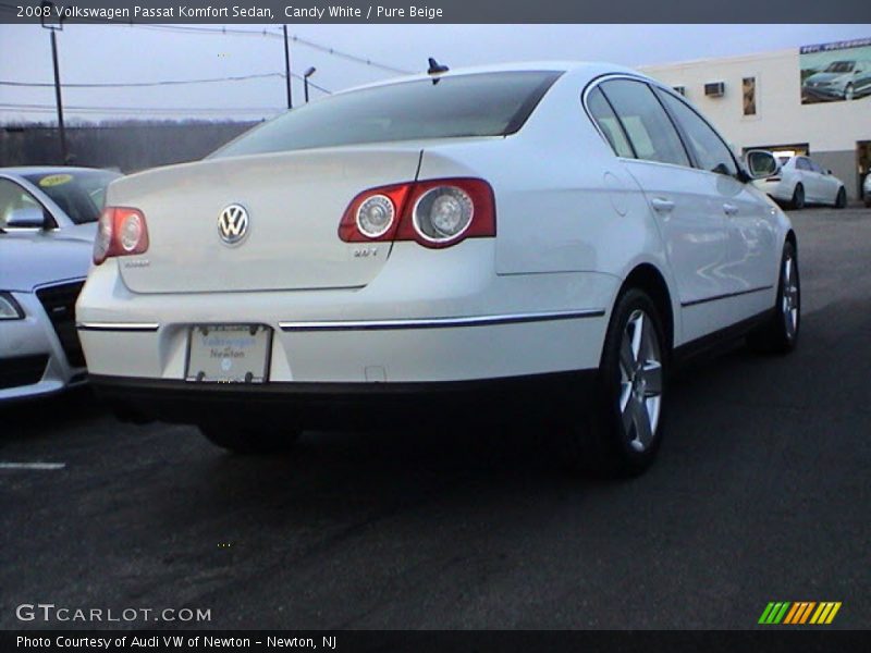 Candy White / Pure Beige 2008 Volkswagen Passat Komfort Sedan