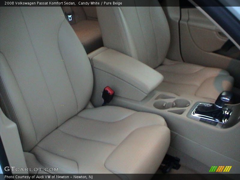 Candy White / Pure Beige 2008 Volkswagen Passat Komfort Sedan