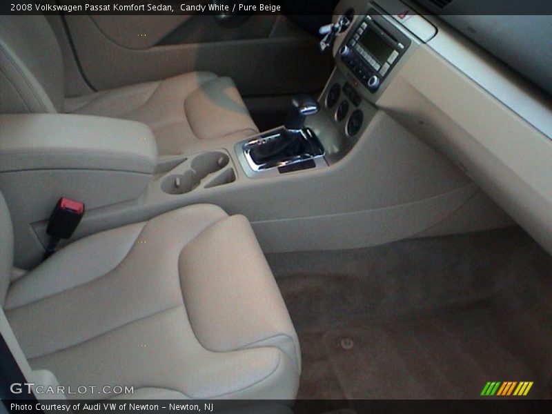 Candy White / Pure Beige 2008 Volkswagen Passat Komfort Sedan