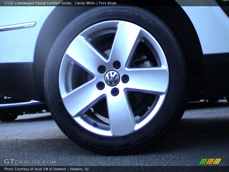 Candy White / Pure Beige 2008 Volkswagen Passat Komfort Sedan