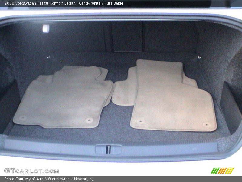 Candy White / Pure Beige 2008 Volkswagen Passat Komfort Sedan