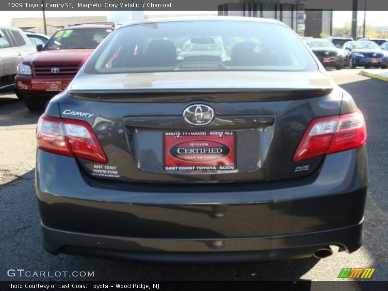 Magnetic Gray Metallic / Charcoal 2009 Toyota Camry SE