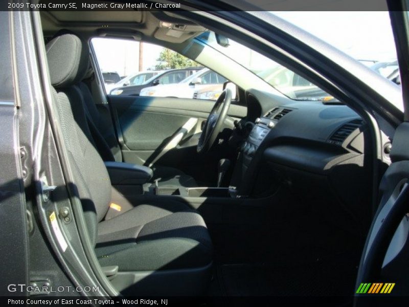 Magnetic Gray Metallic / Charcoal 2009 Toyota Camry SE