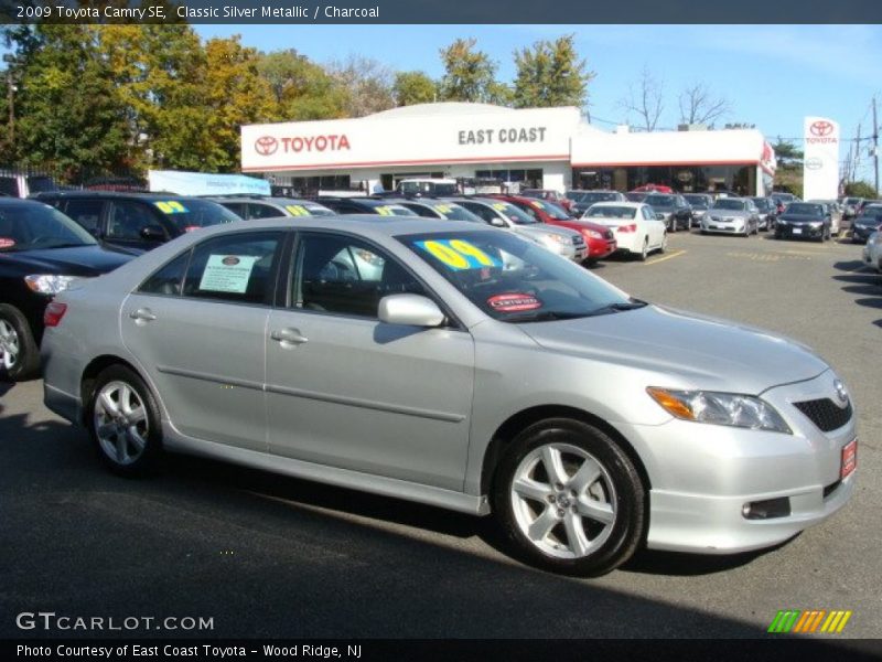 Classic Silver Metallic / Charcoal 2009 Toyota Camry SE