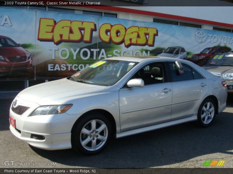 Classic Silver Metallic / Charcoal 2009 Toyota Camry SE