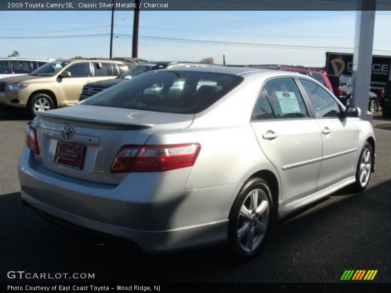 Classic Silver Metallic / Charcoal 2009 Toyota Camry SE