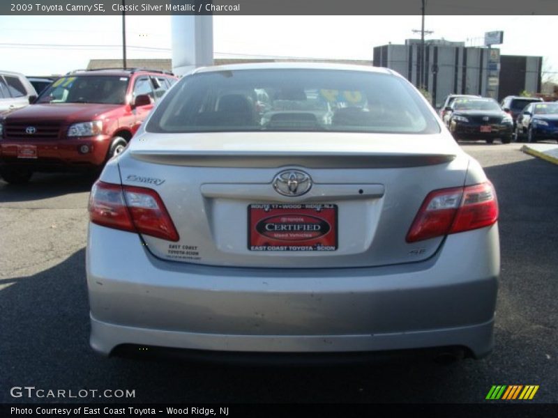Classic Silver Metallic / Charcoal 2009 Toyota Camry SE