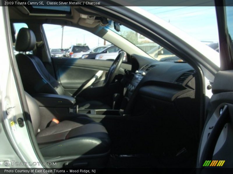 Classic Silver Metallic / Charcoal 2009 Toyota Camry SE