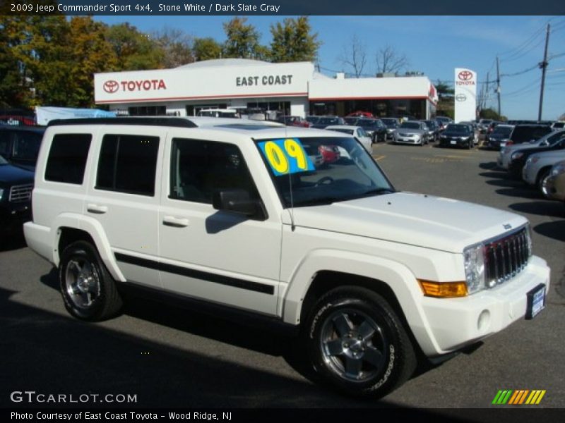 Stone White / Dark Slate Gray 2009 Jeep Commander Sport 4x4