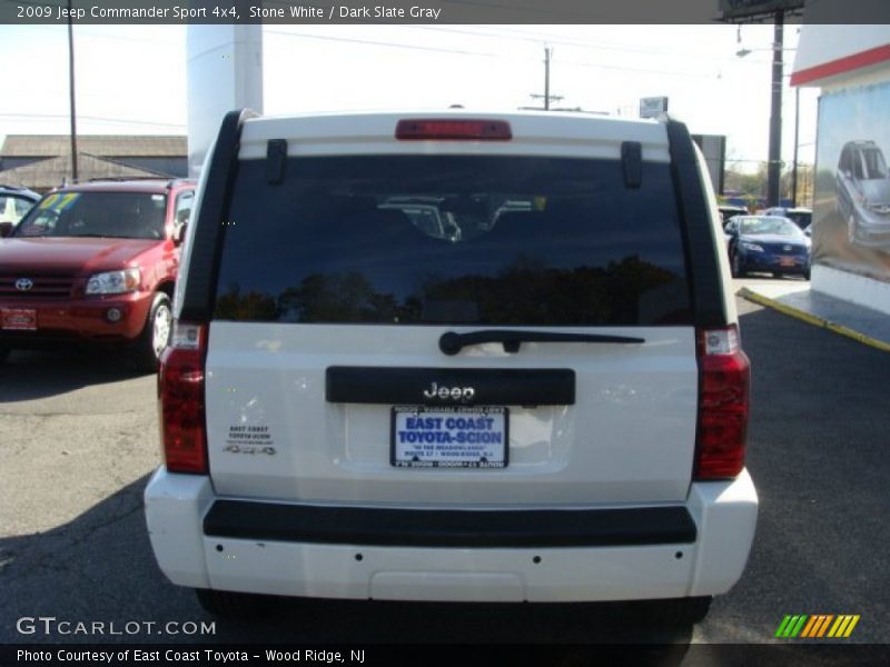 Stone White / Dark Slate Gray 2009 Jeep Commander Sport 4x4