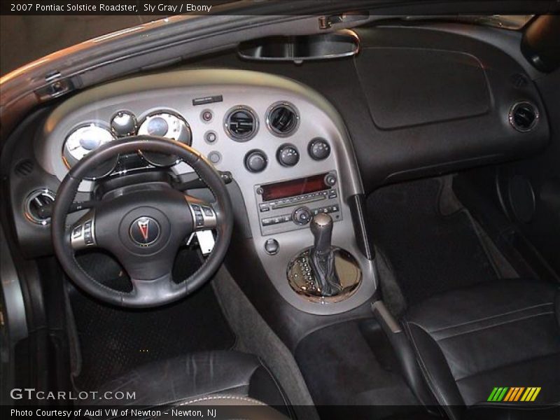 Dashboard of 2007 Solstice Roadster