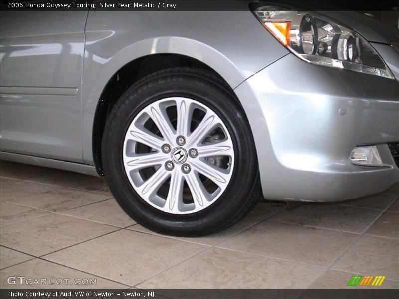Silver Pearl Metallic / Gray 2006 Honda Odyssey Touring