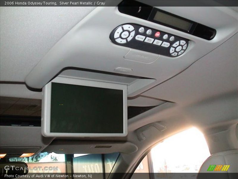 Silver Pearl Metallic / Gray 2006 Honda Odyssey Touring