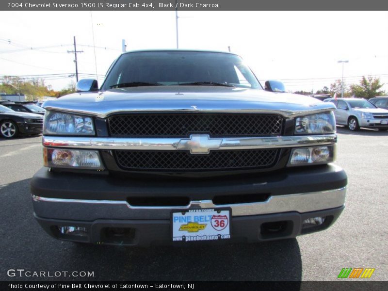 Black / Dark Charcoal 2004 Chevrolet Silverado 1500 LS Regular Cab 4x4