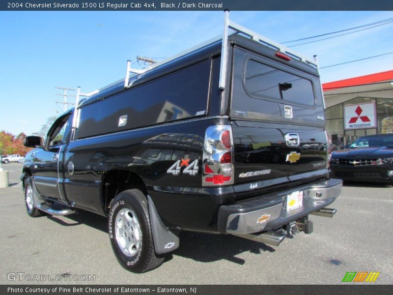 Black / Dark Charcoal 2004 Chevrolet Silverado 1500 LS Regular Cab 4x4