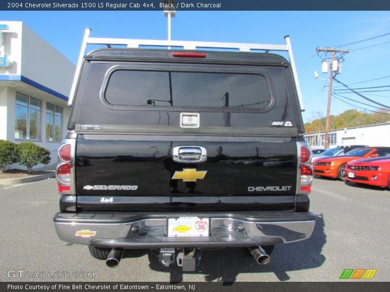 Black / Dark Charcoal 2004 Chevrolet Silverado 1500 LS Regular Cab 4x4