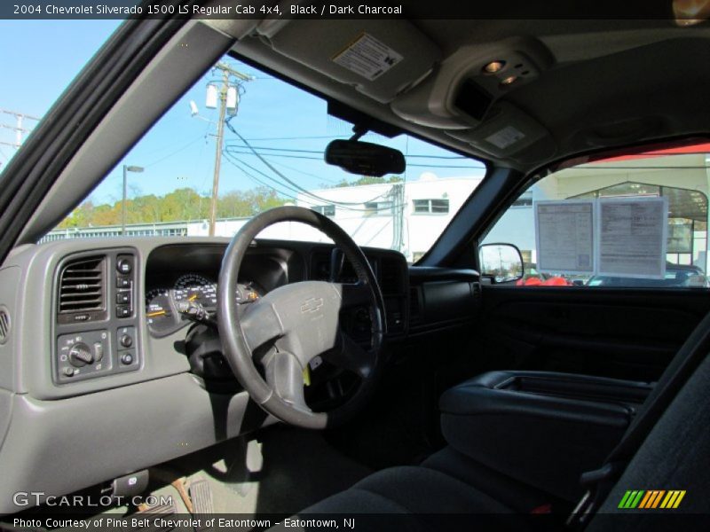 Black / Dark Charcoal 2004 Chevrolet Silverado 1500 LS Regular Cab 4x4