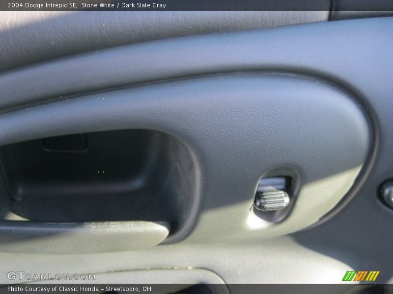 Stone White / Dark Slate Gray 2004 Dodge Intrepid SE