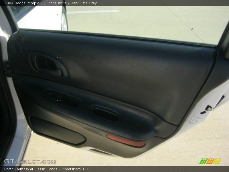 Stone White / Dark Slate Gray 2004 Dodge Intrepid SE
