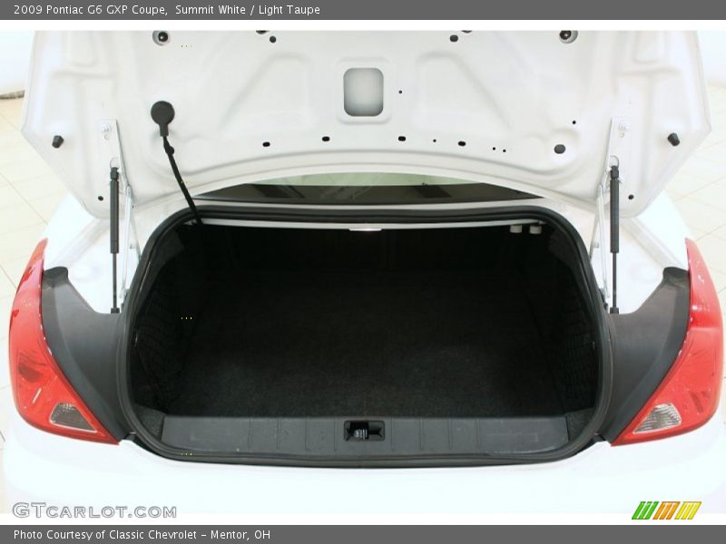 Summit White / Light Taupe 2009 Pontiac G6 GXP Coupe