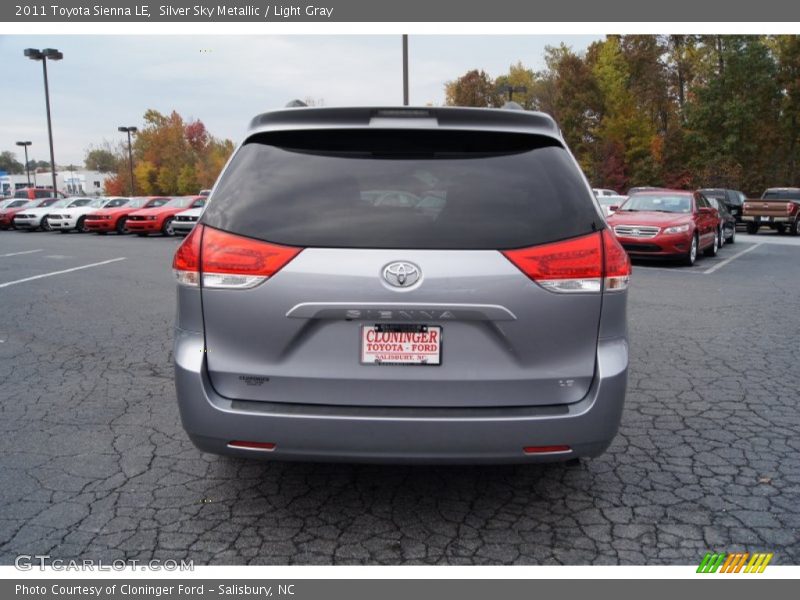 Silver Sky Metallic / Light Gray 2011 Toyota Sienna LE