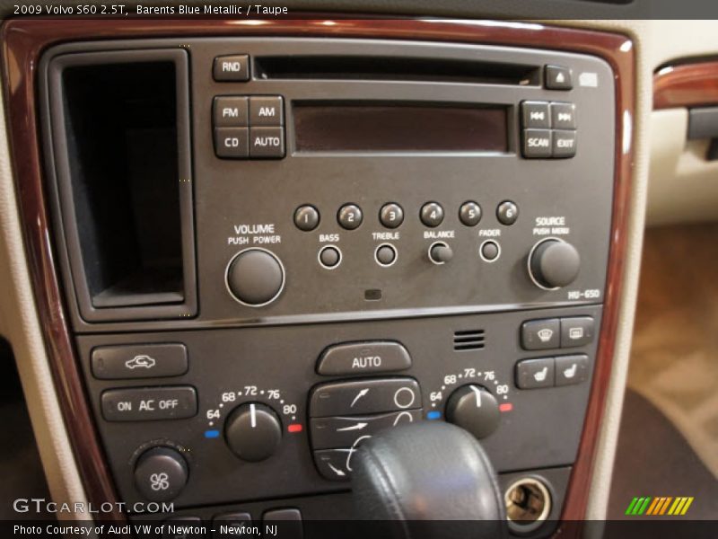 Barents Blue Metallic / Taupe 2009 Volvo S60 2.5T