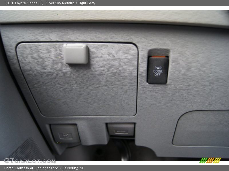 Silver Sky Metallic / Light Gray 2011 Toyota Sienna LE